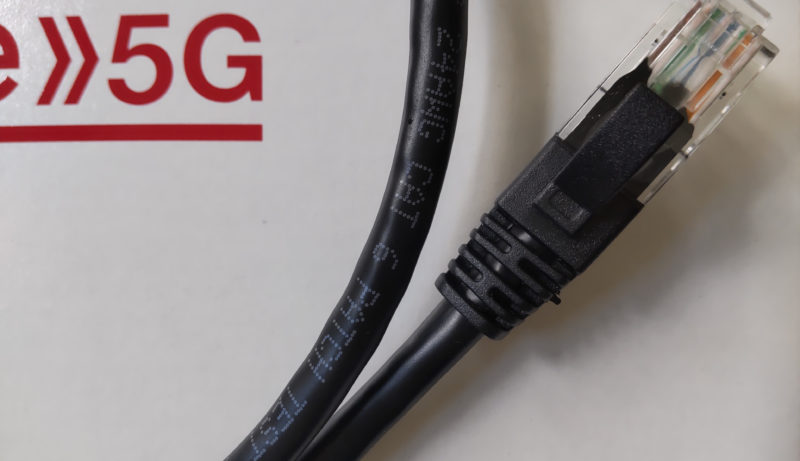 ドコモhome5GのLANケーブルはCAT6