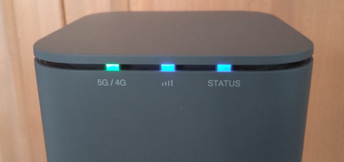 ドコモhome5G 4Gライト点灯